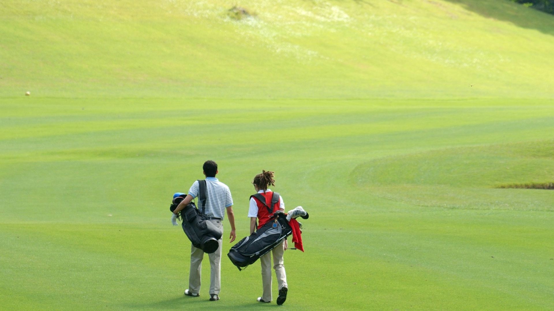 Golf ground in Hambantota, you can play golf during your stay at villa tanderra